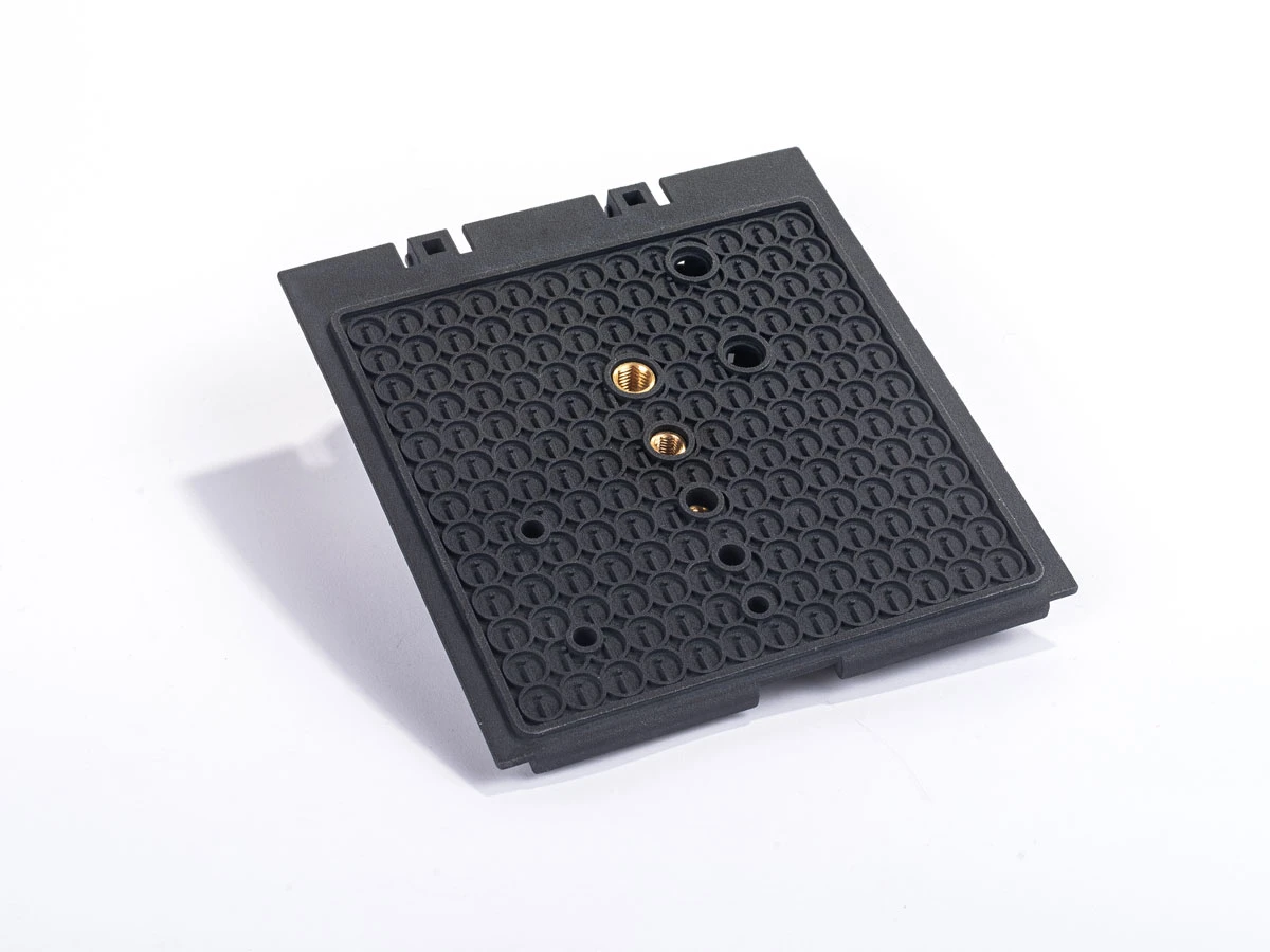 Threaded brass inserts in a 3Dprinted component plate made of PA12